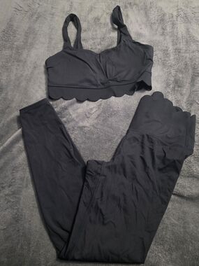 JoyLab Scalloped-Edge Bralette and Leggings Set - Black